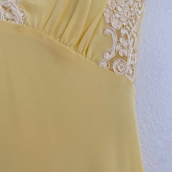Doen grace dress in yellow rose - Picture 7 of 10
